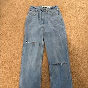 Abercrombie 90s straight leg - Size 27